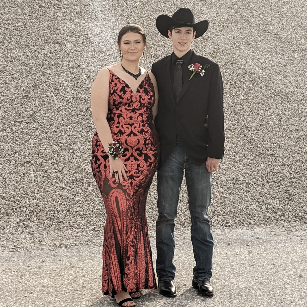 EUC Beautiful Red Prom Dress